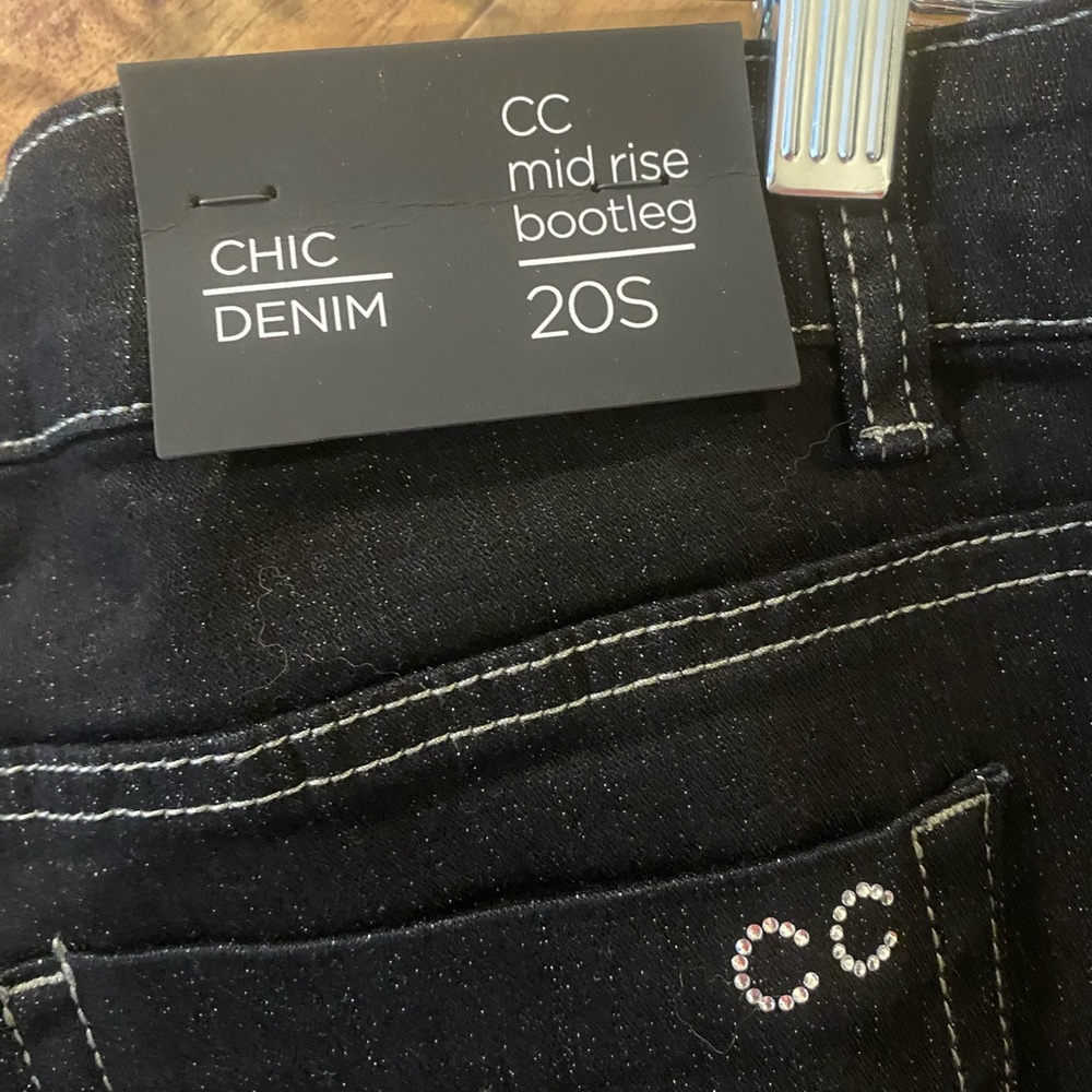 Jeans - Picture 2 of 4